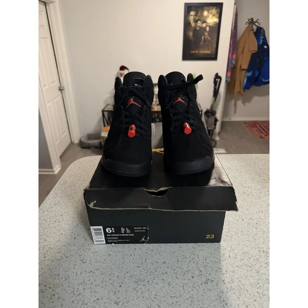 Nike Air Jordan 6 Retro 2019 Infrared Size 6.5Y OG Box Good Condition